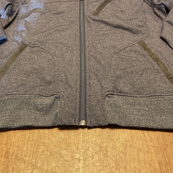 Lululemon Jacket - Picture 7 of 11
